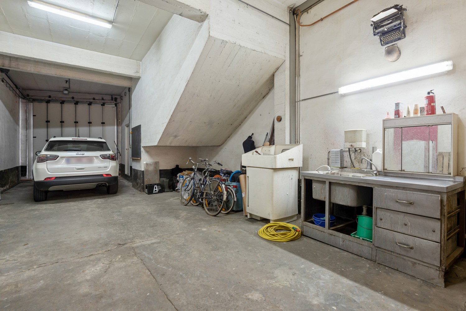 Ruime woning met 4 SLK, terras, garage en ruim atelier (104m²) in Antwerpen. afbeelding 25