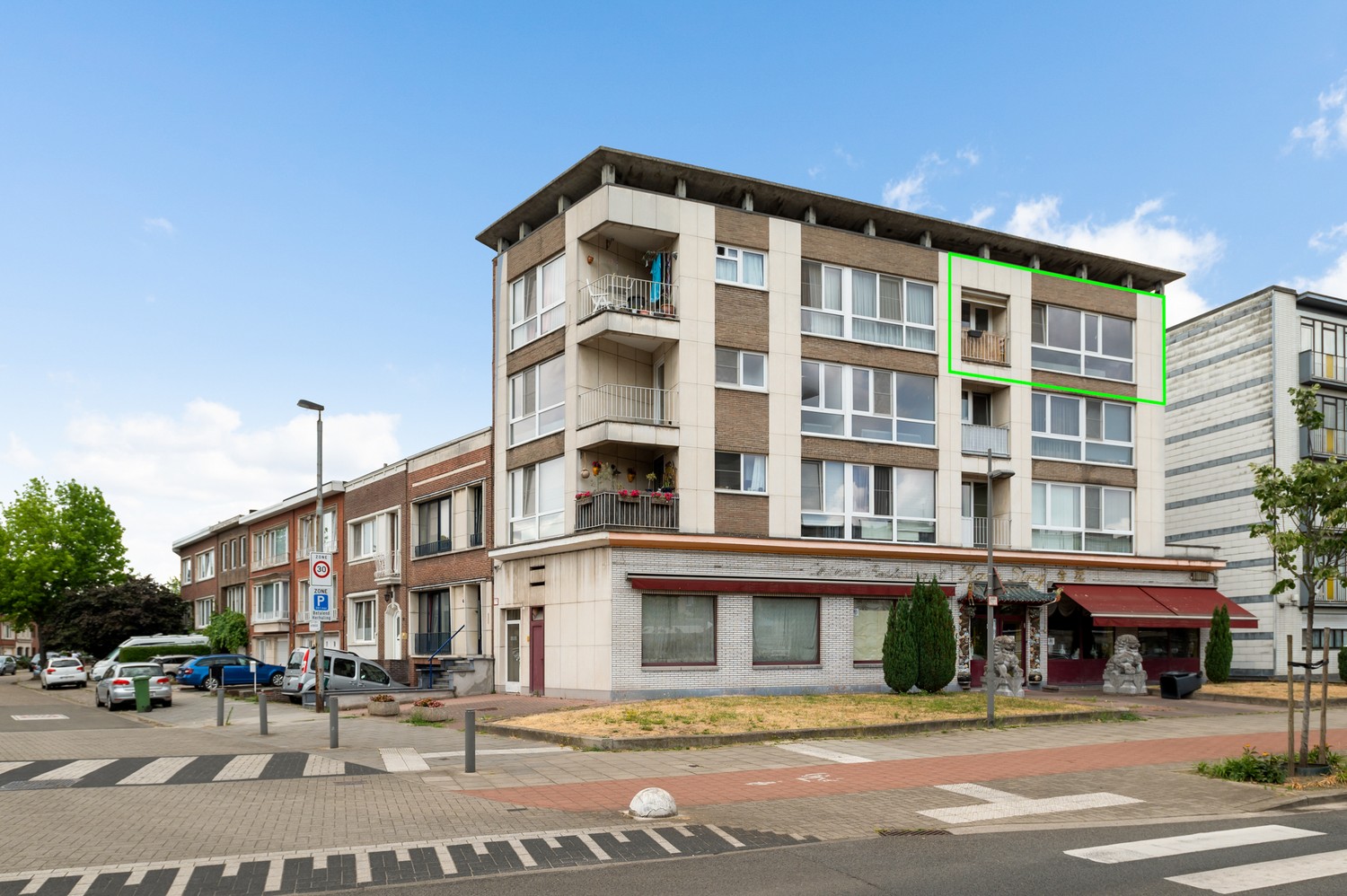 Ruim appartement met twee slaapkamers te koop in Deurne! afbeelding 1