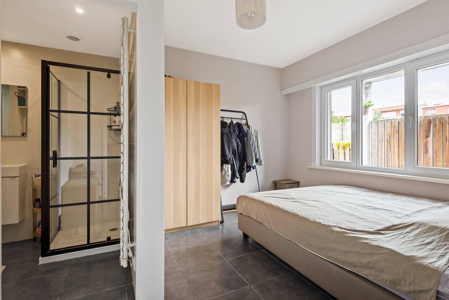 Modern 1 slaapkamer appartement met Z-terras & autostaanplaats in Wijnegem! afbeelding 10