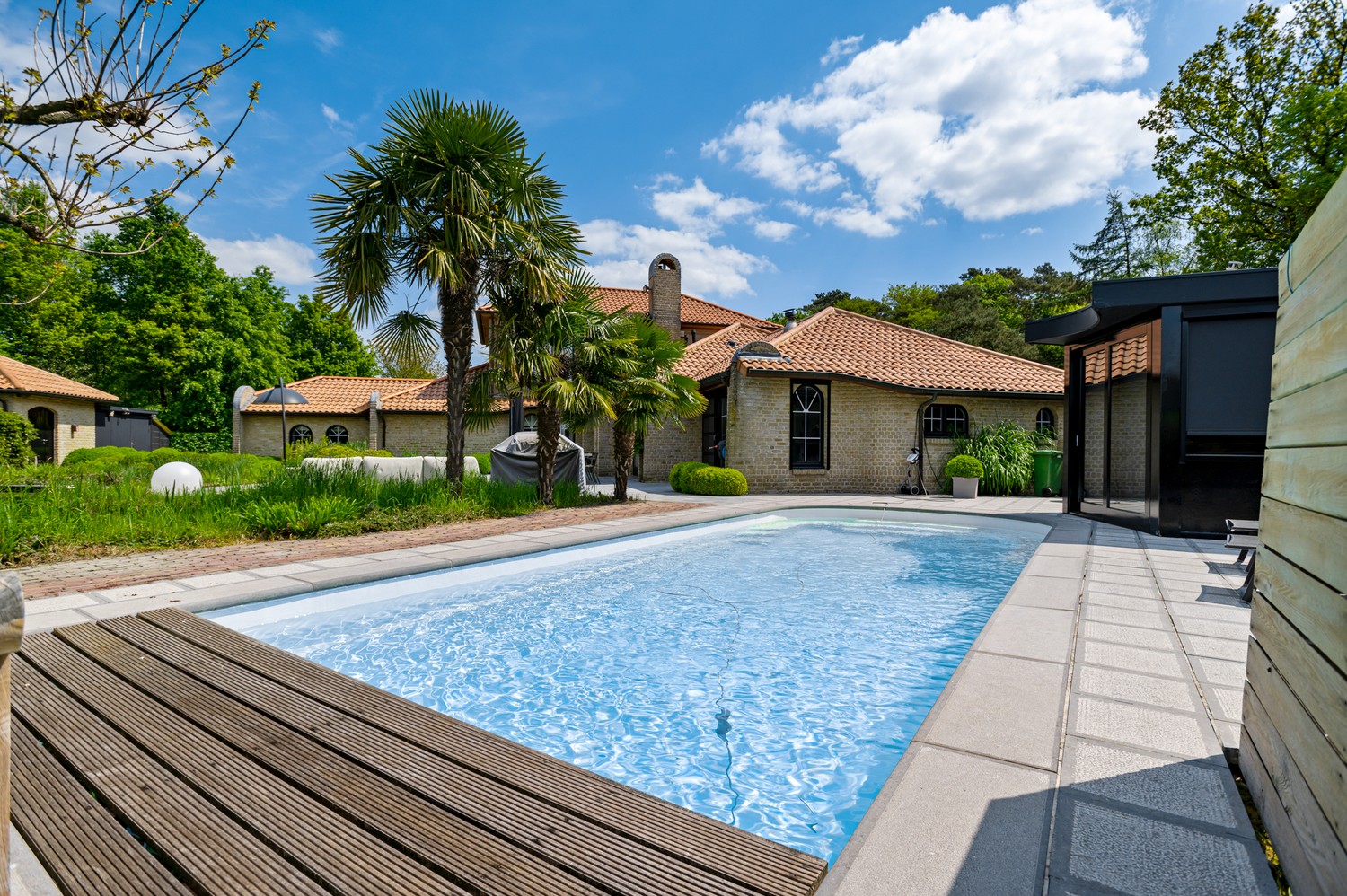 Exclusieve villa met 5 slaapkamers, verwarmd zwembad en Z-tuin in Pulle. afbeelding 27
