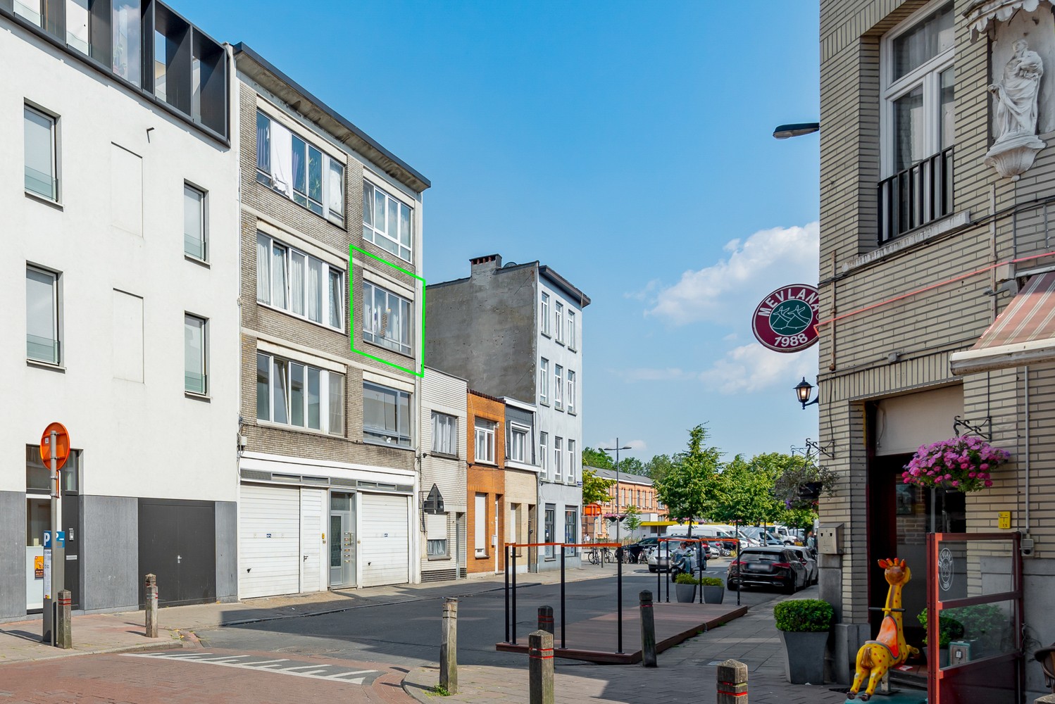 Op te frissen appartement met twee slaapkamers te Antwerpen! afbeelding 1