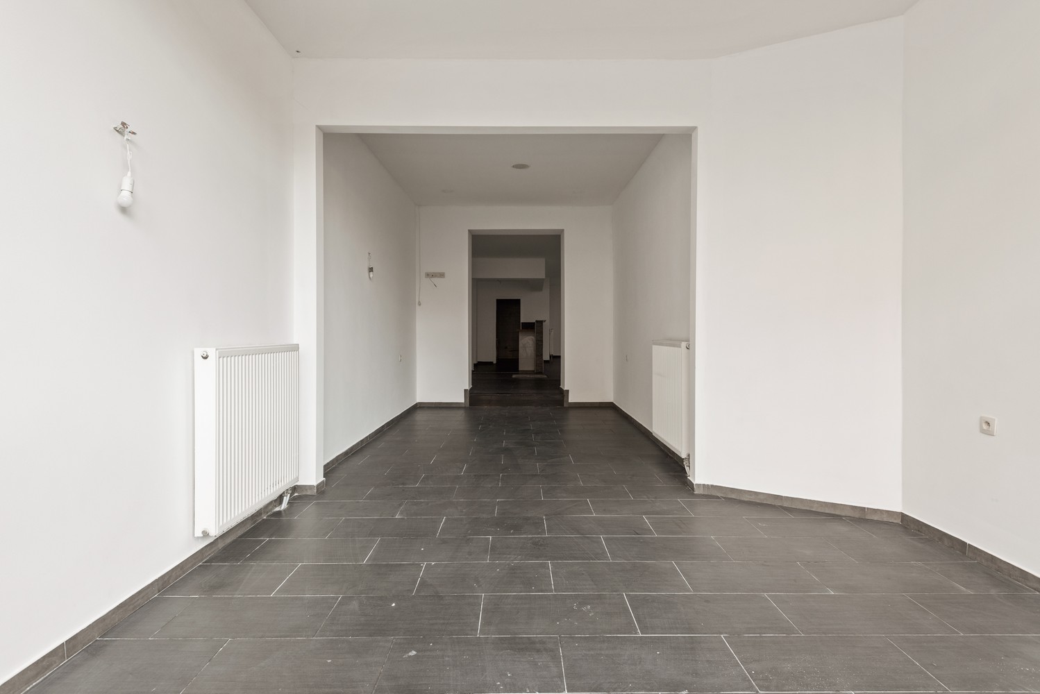 Commercieel gelijkvloers (117 m²) op de grens van 2018 Antwerpen en Borgerhout. afbeelding 4