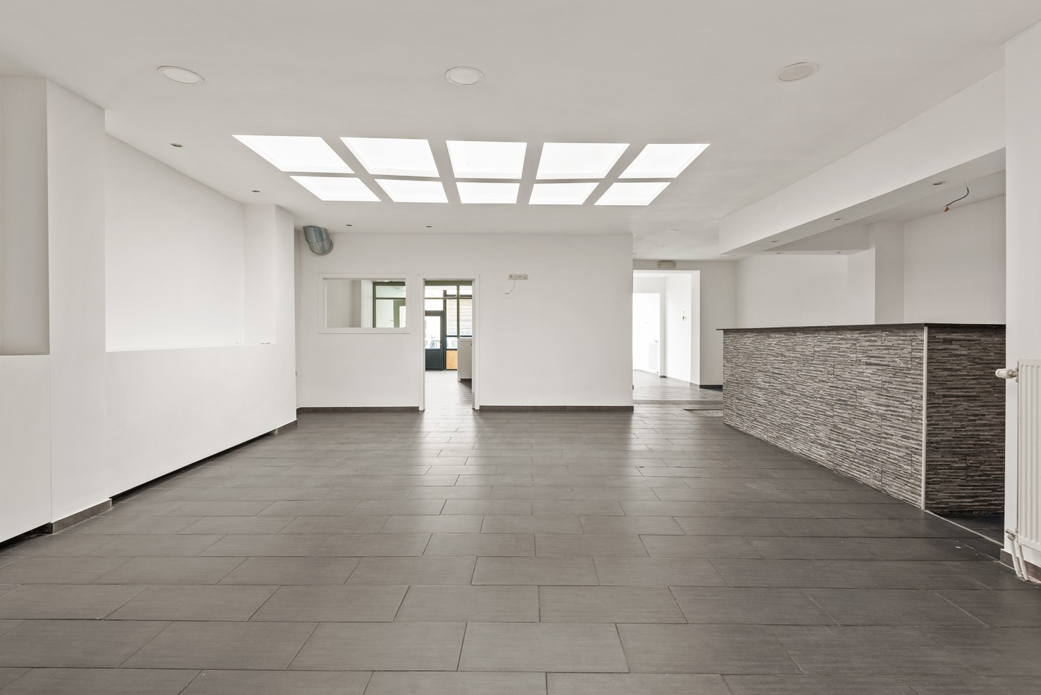 Commercieel gelijkvloers (117 m²) op de grens van 2018 Antwerpen en Borgerhout. afbeelding 17