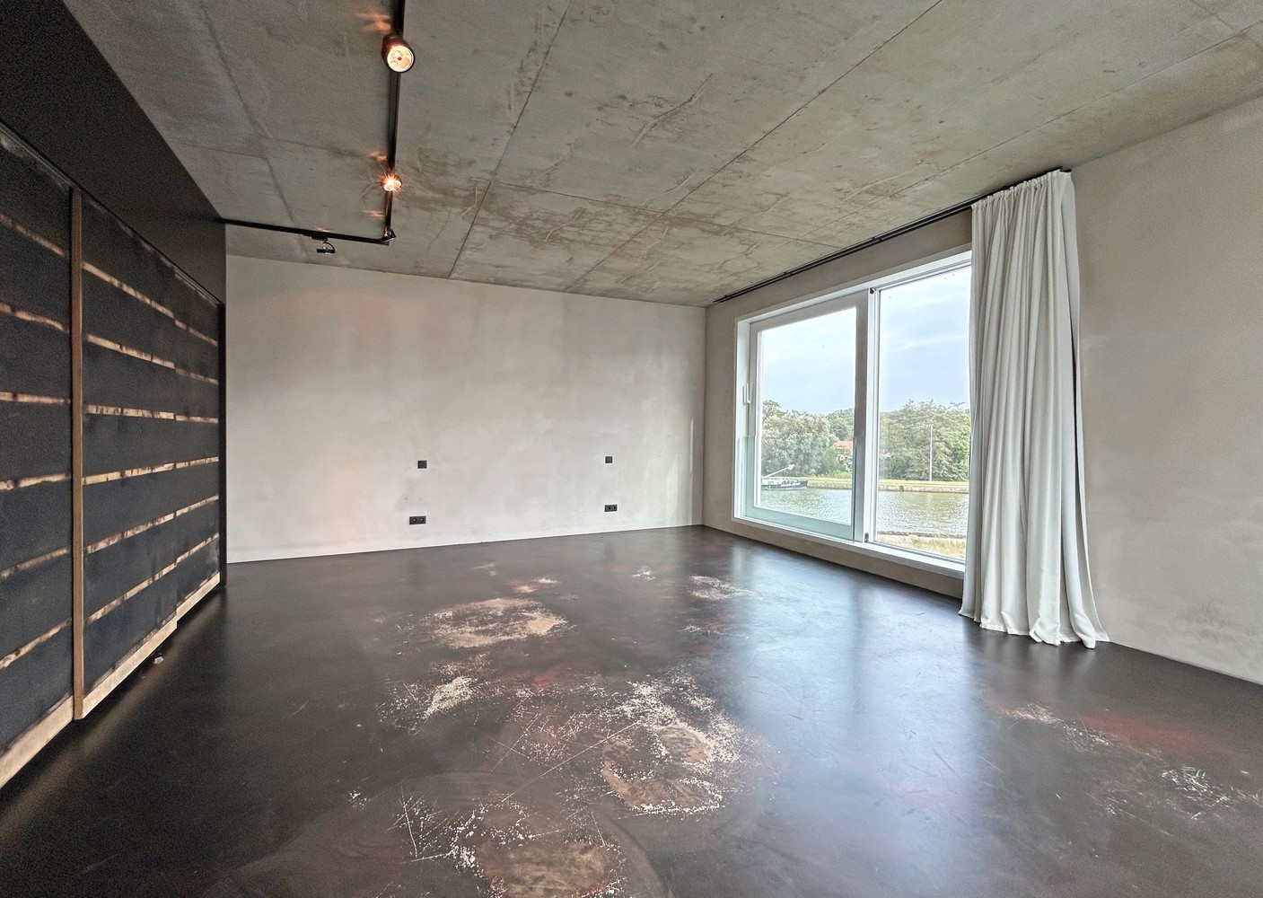 Prachtige loftlook appartement gelegen in de site van Axel Vervoordt met 1 slaapkamer te Wijnegem afbeelding 10