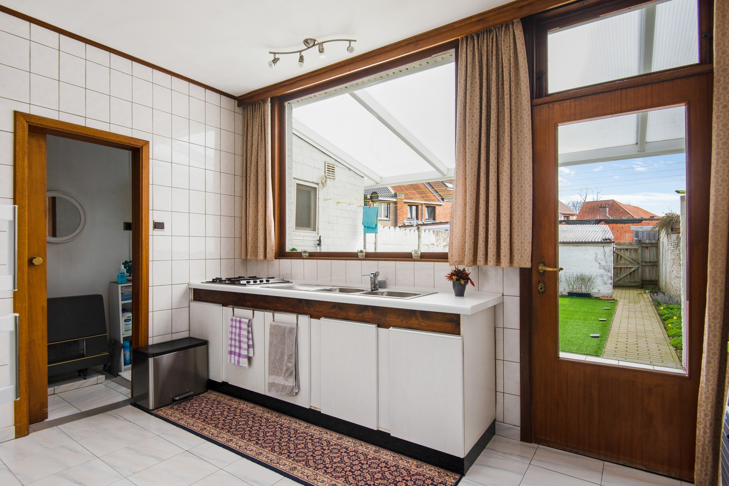 Te renoveren eengezinswoning met 3 slaapkamers en tuin te Wijnegem. afbeelding 7