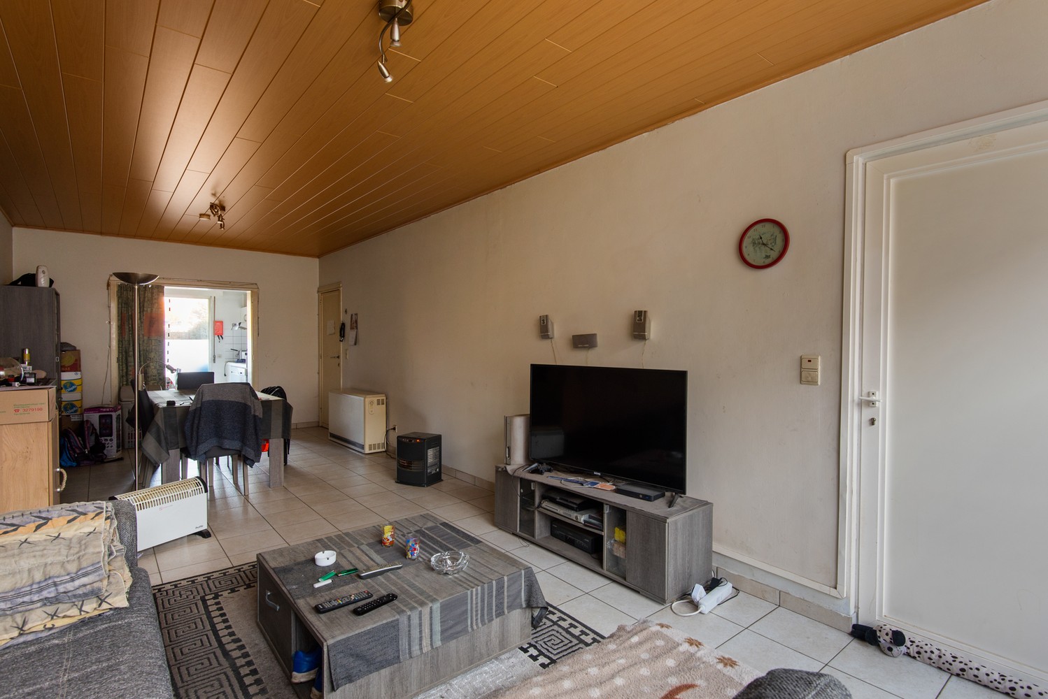 Ruime, te renoveren woning met 2 à 3 slpks, tuin & garage in Wommelgem! afbeelding 4