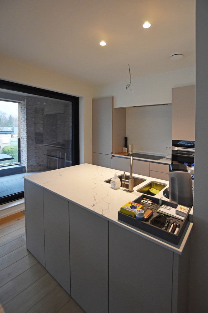Modern appartement met 2 slaapkamers, terras & garagebox in Wijnegem! afbeelding 5